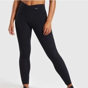 GYMSHARK POISE Black High-Waisted Leggings- GUC